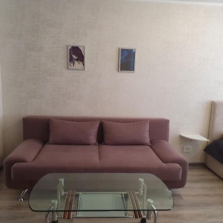 Квартира " A Quiet Place" Apartman Kamjanyi Potoki Kültér fotó