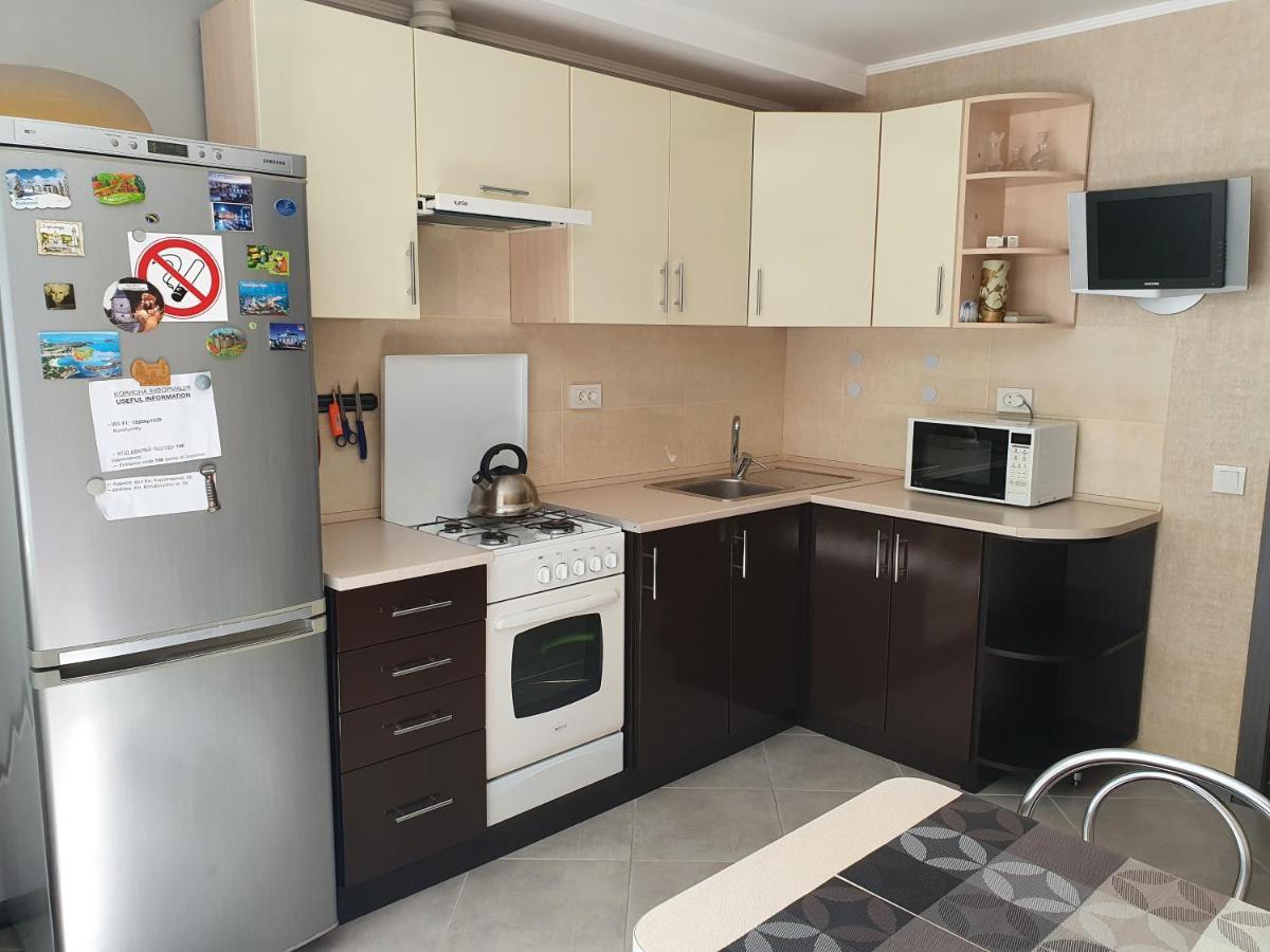 Квартира " A Quiet Place" Apartman Kamjanyi Potoki Kültér fotó
