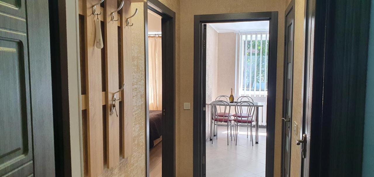 Квартира " A Quiet Place" Apartman Kamjanyi Potoki Kültér fotó